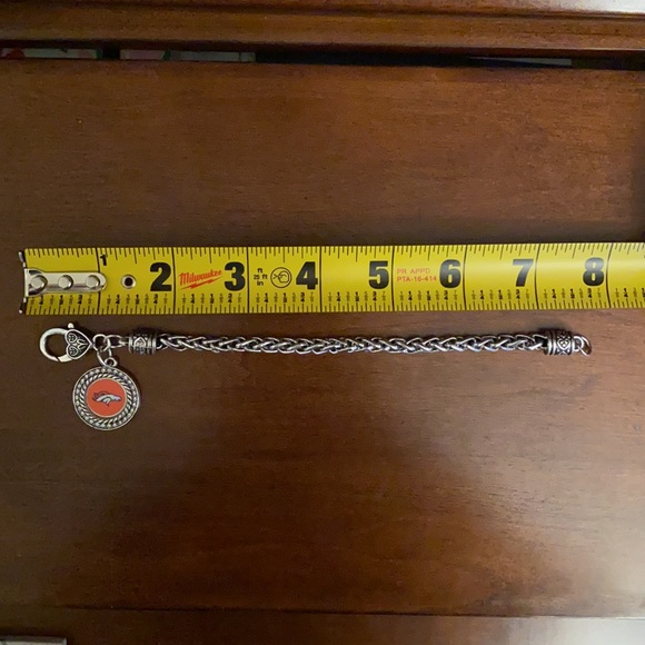 NWOT Denver Bronco bracelet - Picture 2 of 3